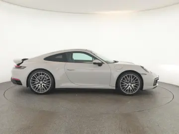 PORSCHE 911 Carrera