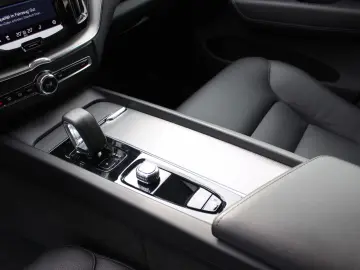 VOLVO XC60 B4 Diesel Core 2WD