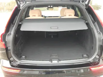 VOLVO XC 60 B4 Plus Bright   Sitzbelüftung   Panora.