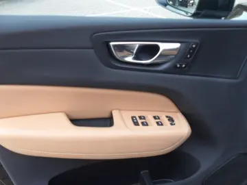 VOLVO XC 60 B4 Plus Bright   Sitzbelüftung   Panora.