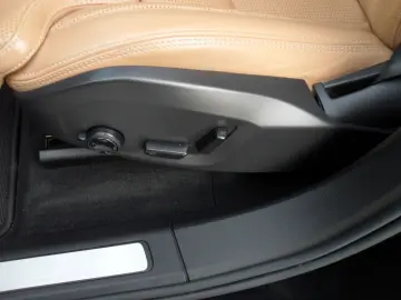 VOLVO XC 60 B4 Plus Bright   Sitzbelüftung   Panora.