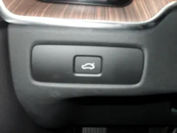 VOLVO XC 60 B4 Plus Bright   Sitzbelüftung   Panora.