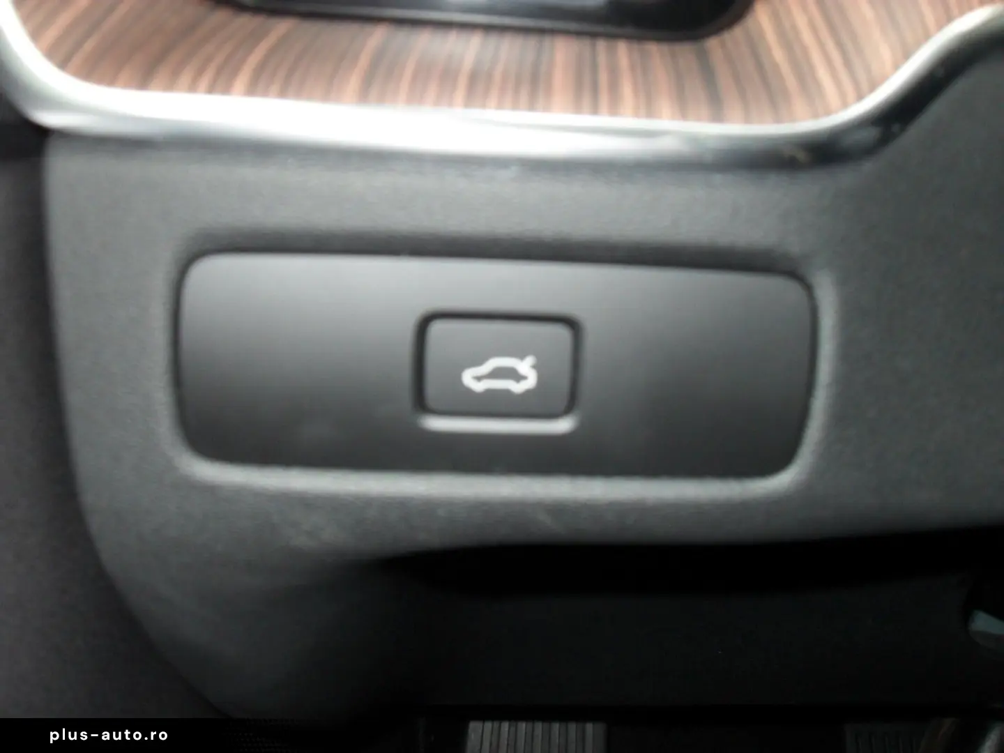 VOLVO XC 60 B4 Plus Bright   Sitzbelüftung   Panora.