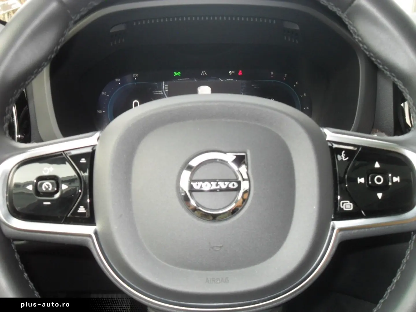 VOLVO XC 60 B4 Plus Bright   Sitzbelüftung   Panora.