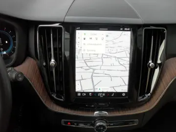 VOLVO XC 60 B4 Plus Bright   Sitzbelüftung   Panora.