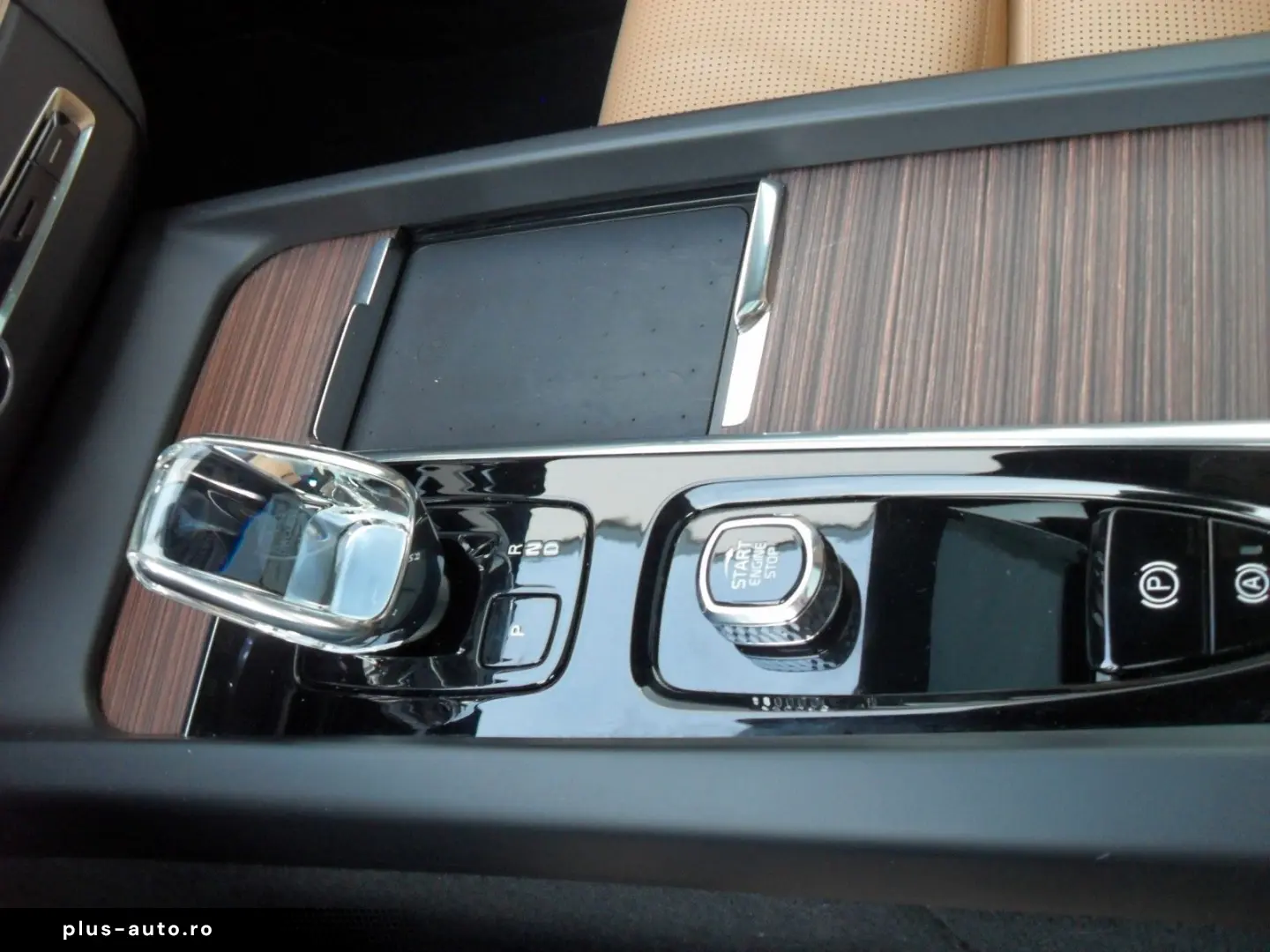 VOLVO XC 60 B4 Plus Bright   Sitzbelüftung   Panora.