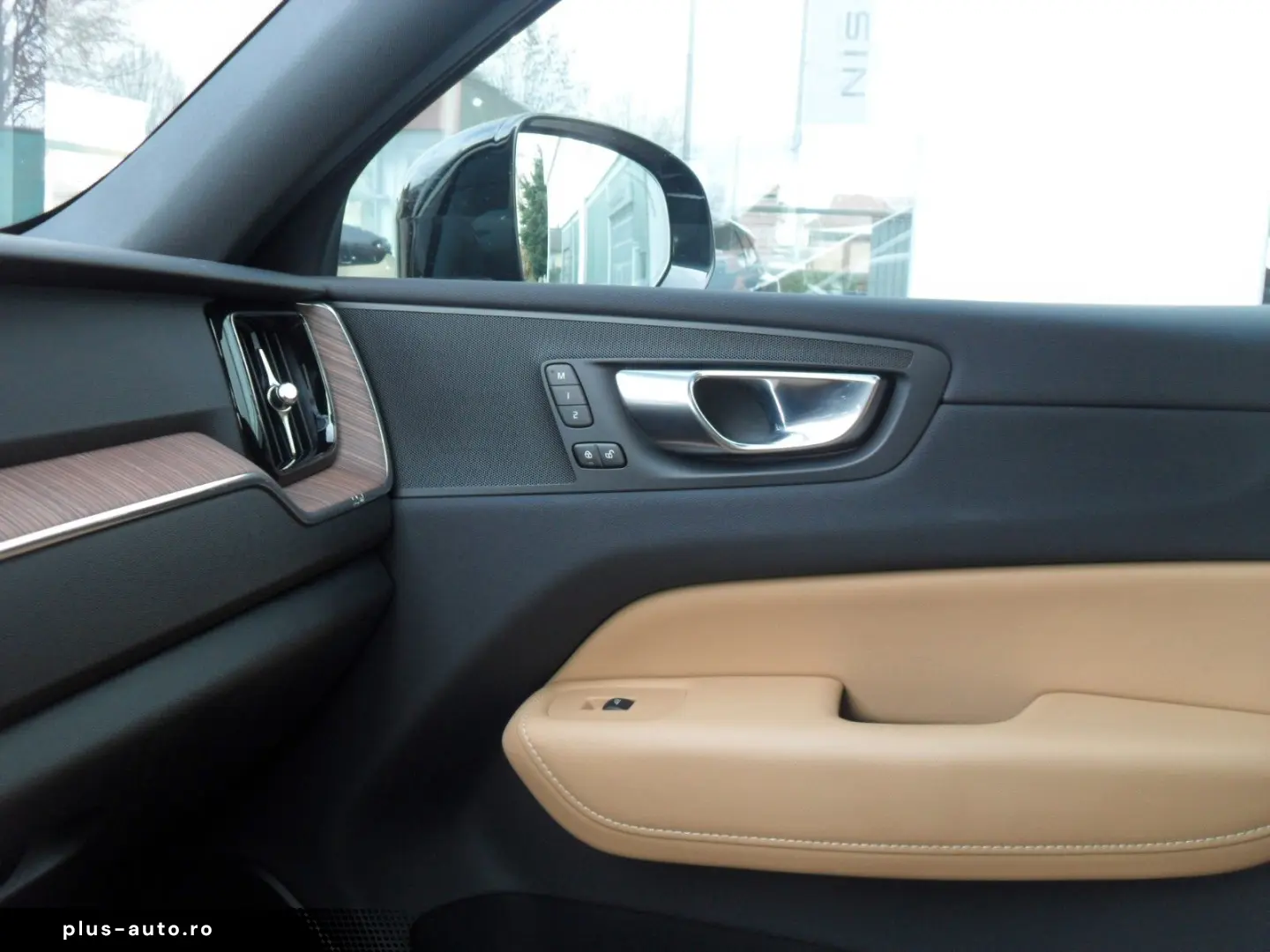 VOLVO XC 60 B4 Plus Bright   Sitzbelüftung   Panora.