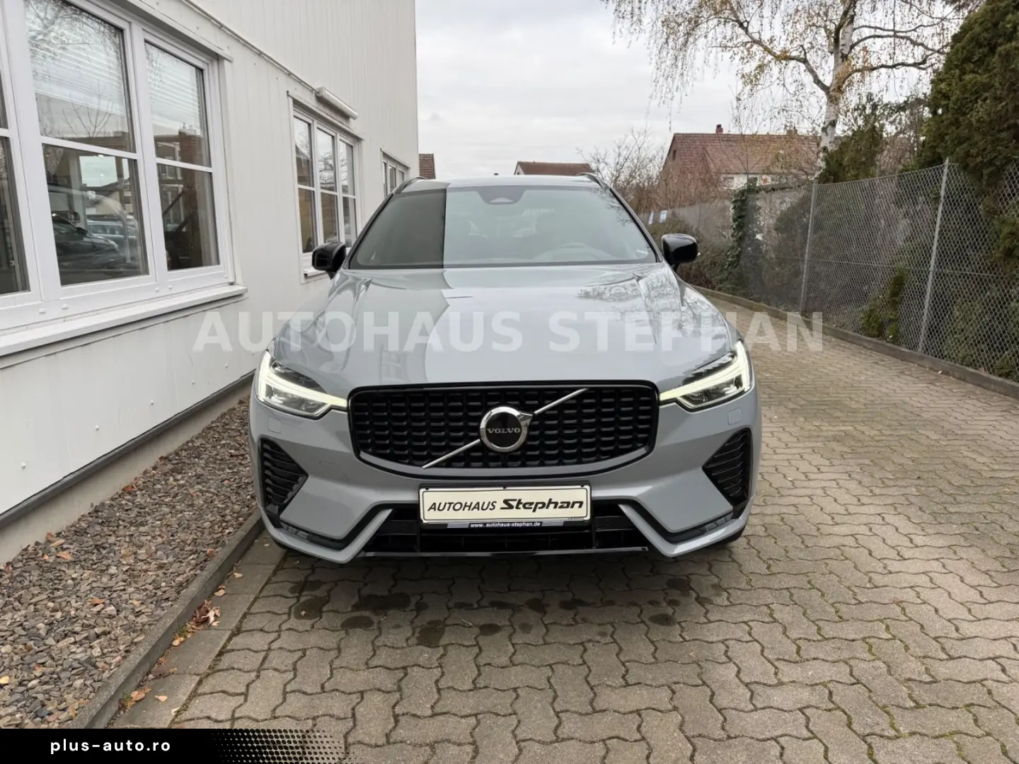 VOLVO XC60 B4 D Plus Dark Autom. GARANTIE