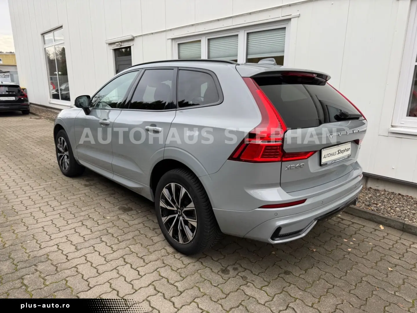 VOLVO XC60 B4 D Plus Dark Autom. GARANTIE