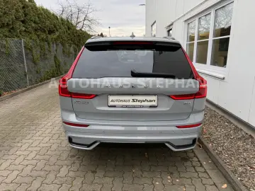 VOLVO XC60 B4 D Plus Dark Autom. GARANTIE