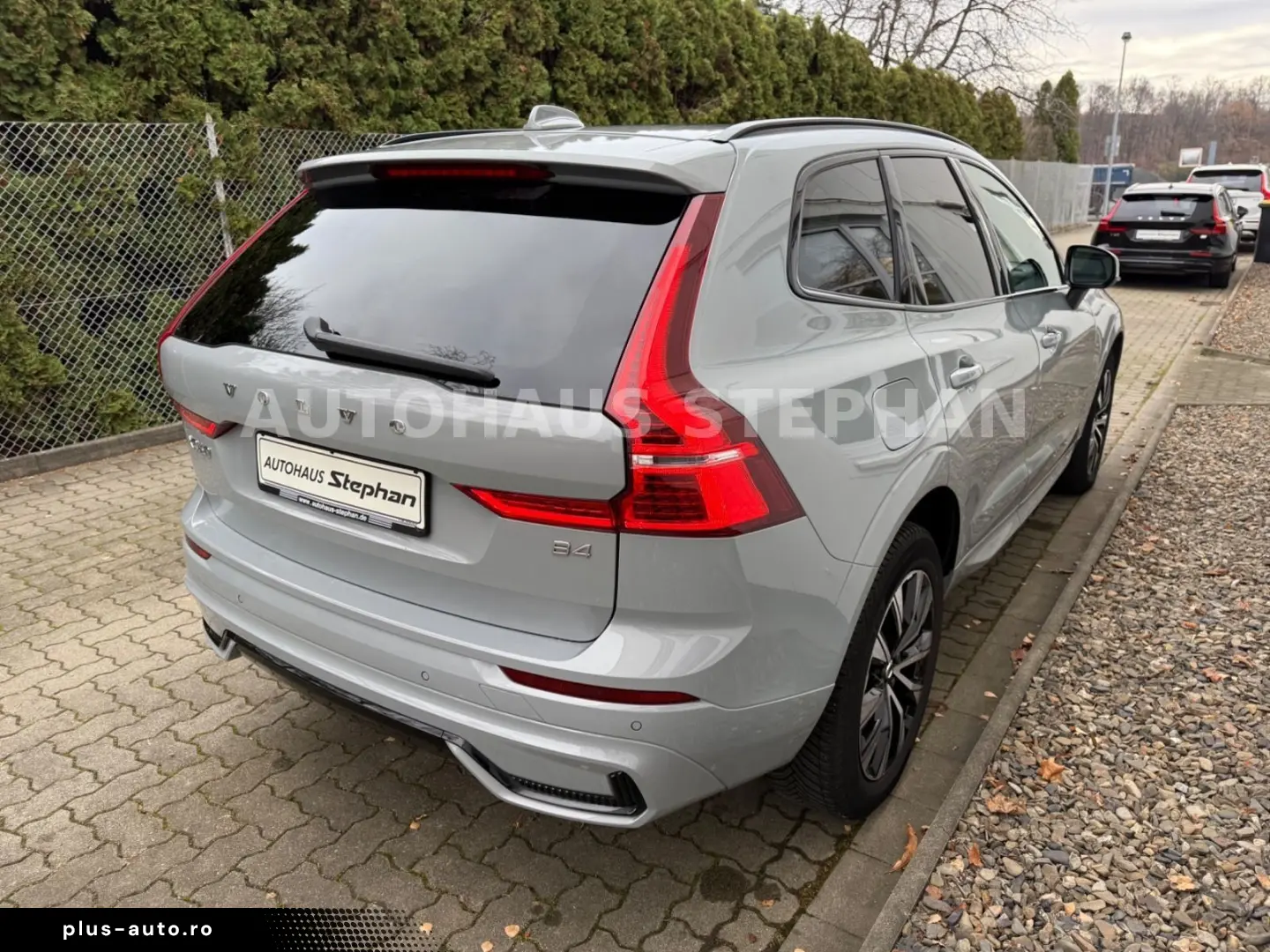 VOLVO XC60 B4 D Plus Dark Autom. GARANTIE