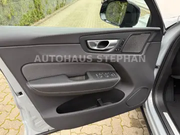 VOLVO XC60 B4 D Plus Dark Autom. GARANTIE