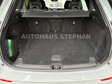 VOLVO XC60 B4 D Plus Dark Autom. GARANTIE