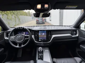 VOLVO XC60 B4 D Plus Dark Autom. GARANTIE