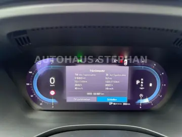 VOLVO XC60 B4 D Plus Dark Autom. GARANTIE