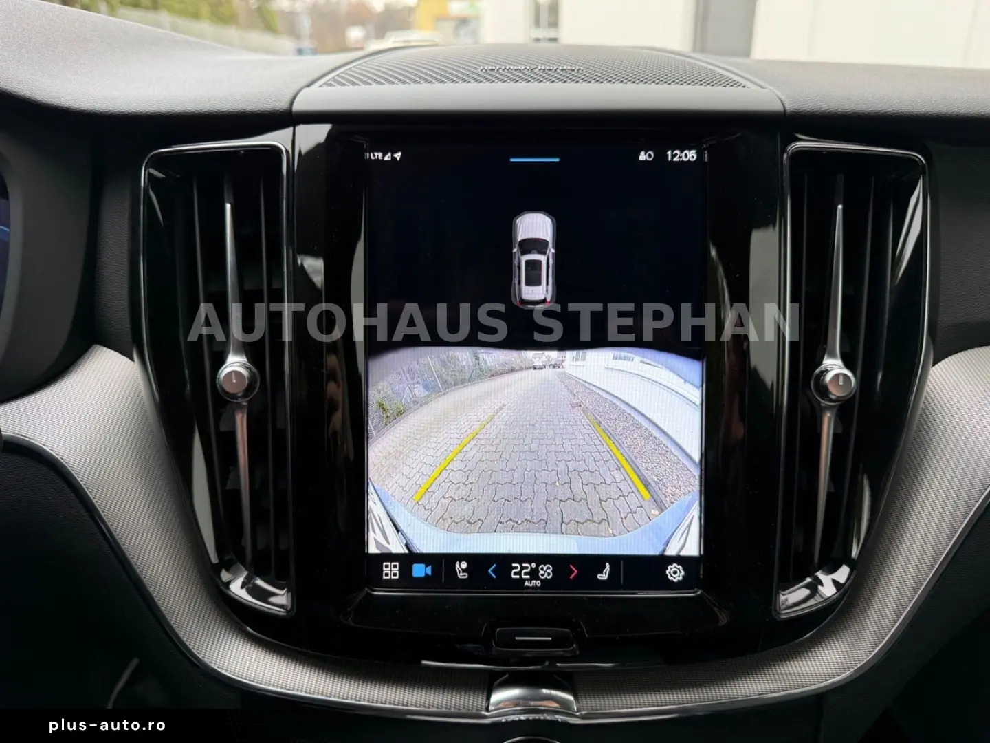 VOLVO XC60 B4 D Plus Dark Autom. GARANTIE