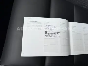 VOLVO XC60 B4 D Plus Dark Autom. GARANTIE