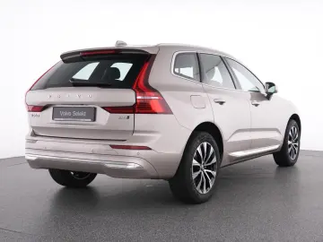 VOLVO XC60 B4 AWD Plus Bright Plus Bright AHK PANO LED