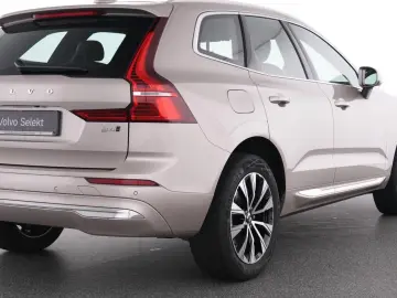 VOLVO XC60 B4 AWD Plus Bright Plus Bright AHK PANO LED