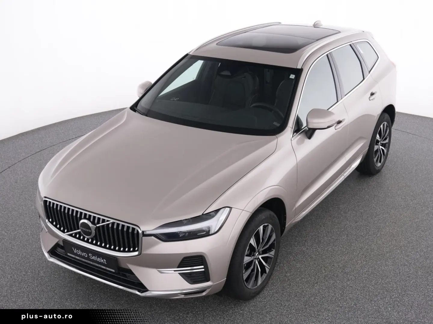 VOLVO XC60 B4 AWD Plus Bright Plus Bright AHK PANO LED