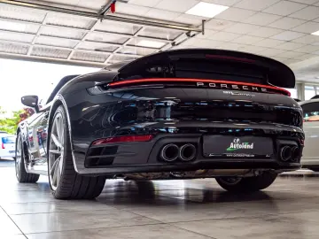 PORSCHE 992 Carrera Cabrio PDK