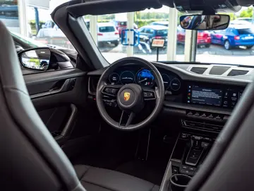 PORSCHE 992 Carrera Cabrio PDK