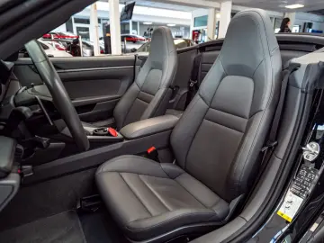 PORSCHE 992 Carrera Cabrio PDK