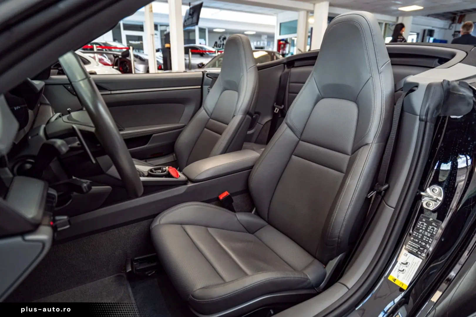 PORSCHE 992 Carrera Cabrio PDK