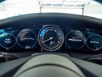 PORSCHE 992 Carrera Cabrio PDK