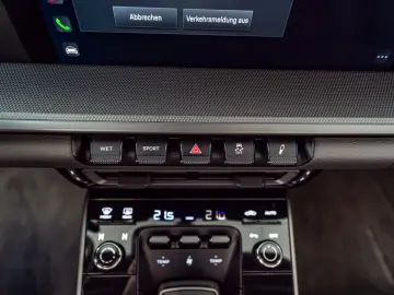 PORSCHE 992 Carrera Cabrio PDK