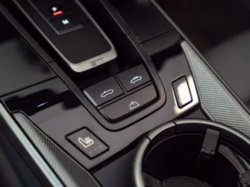 PORSCHE 992 Carrera Cabrio PDK