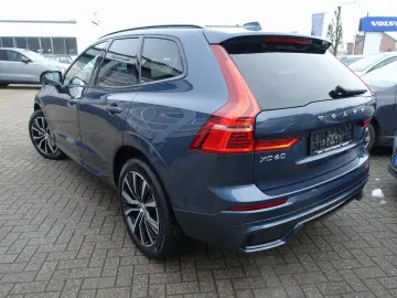 VOLVO XC60 Plus B4 Mild-Hybrid Dark StndHZ 360  AHK