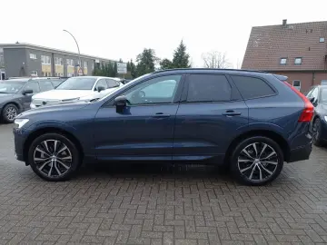 VOLVO XC60 Plus B4 Mild-Hybrid Dark StndHZ 360  AHK