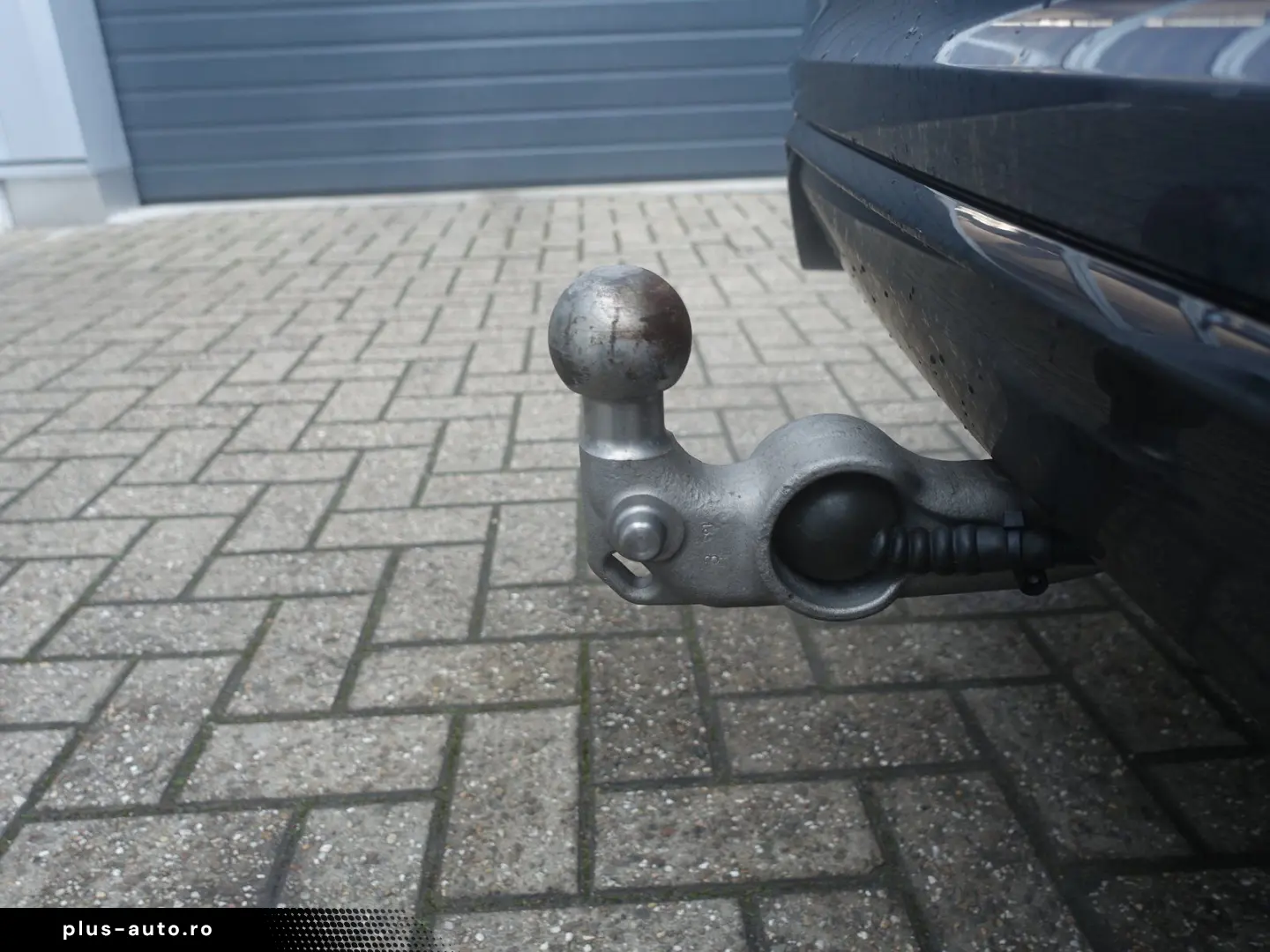 VOLVO XC60 Plus B4 Mild-Hybrid Dark StndHZ 360  AHK