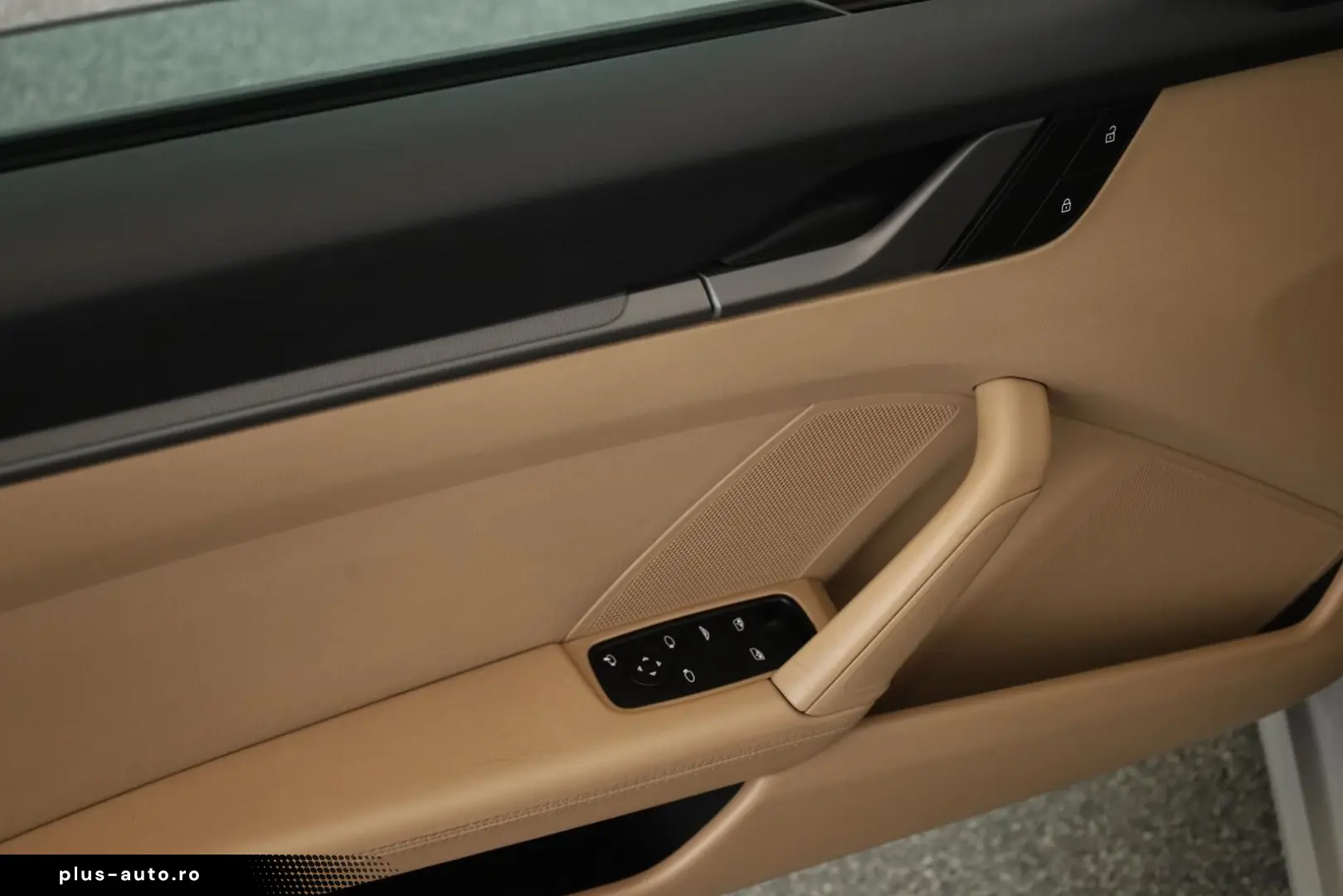 PORSCHE 911 Carrera Cabrio Design Matrix