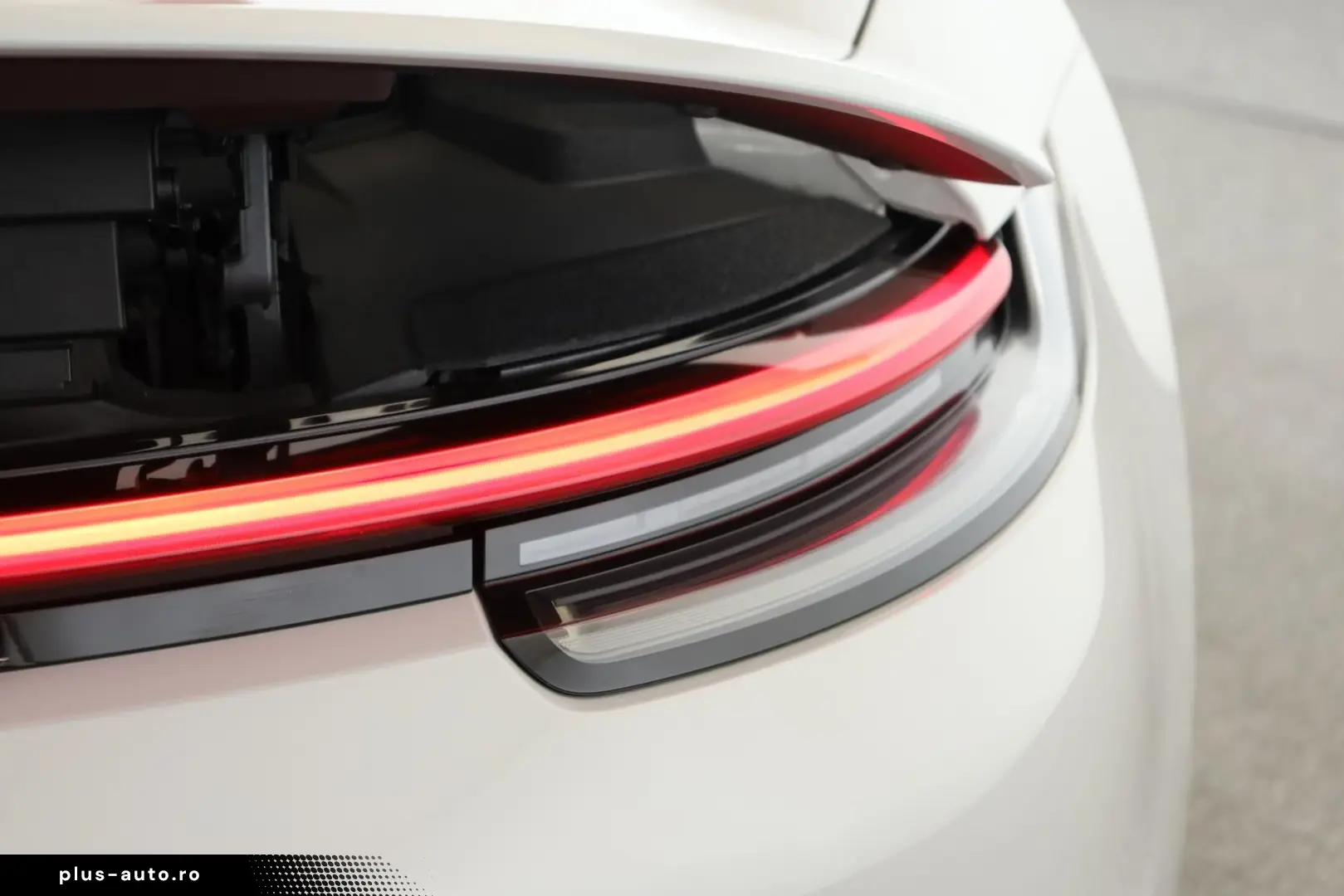 PORSCHE 911 Carrera Cabrio Design Matrix