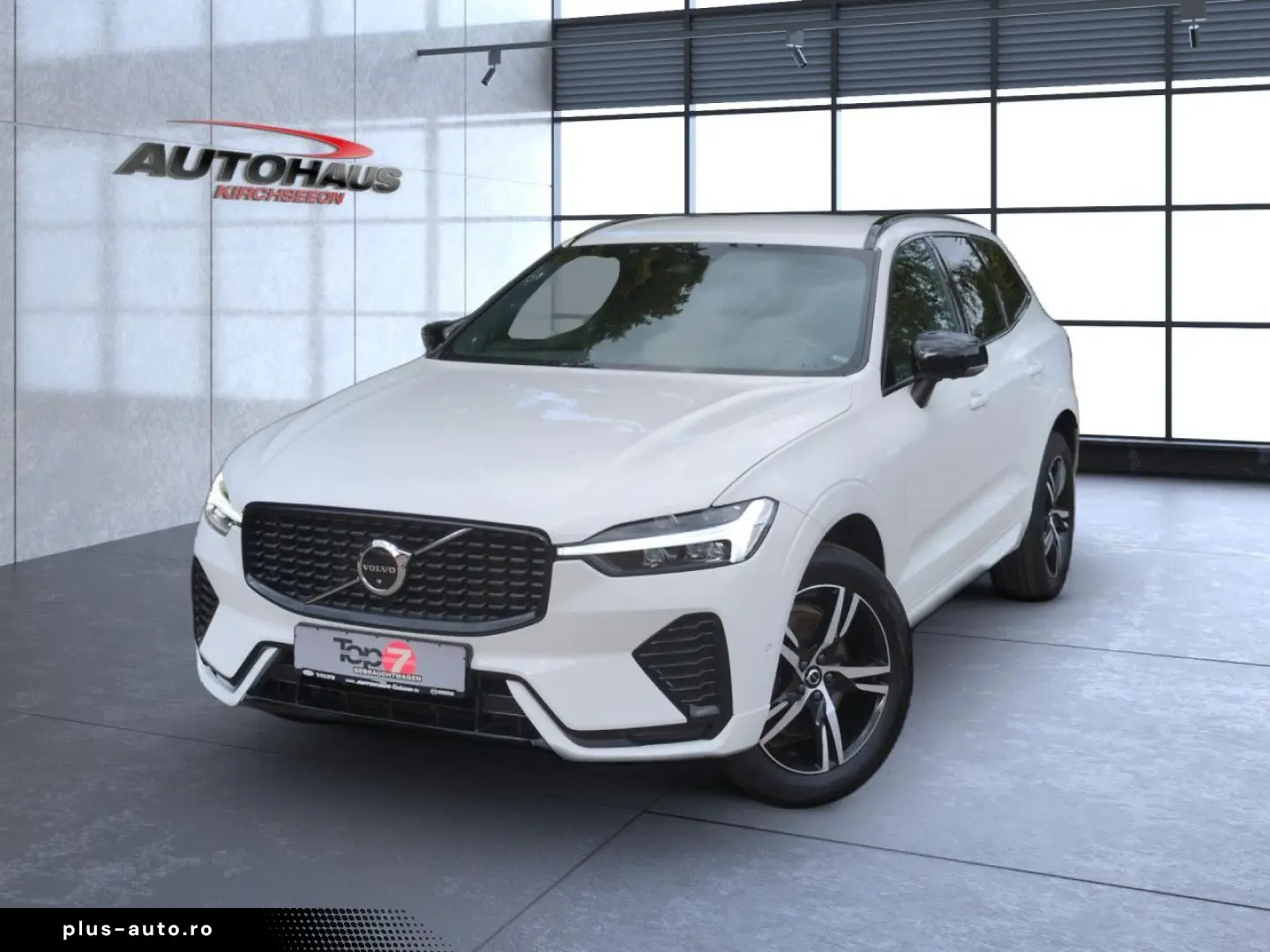 VOLVO XC60 B4 (Benzin) Plus Dark 2WD Automatik Navi