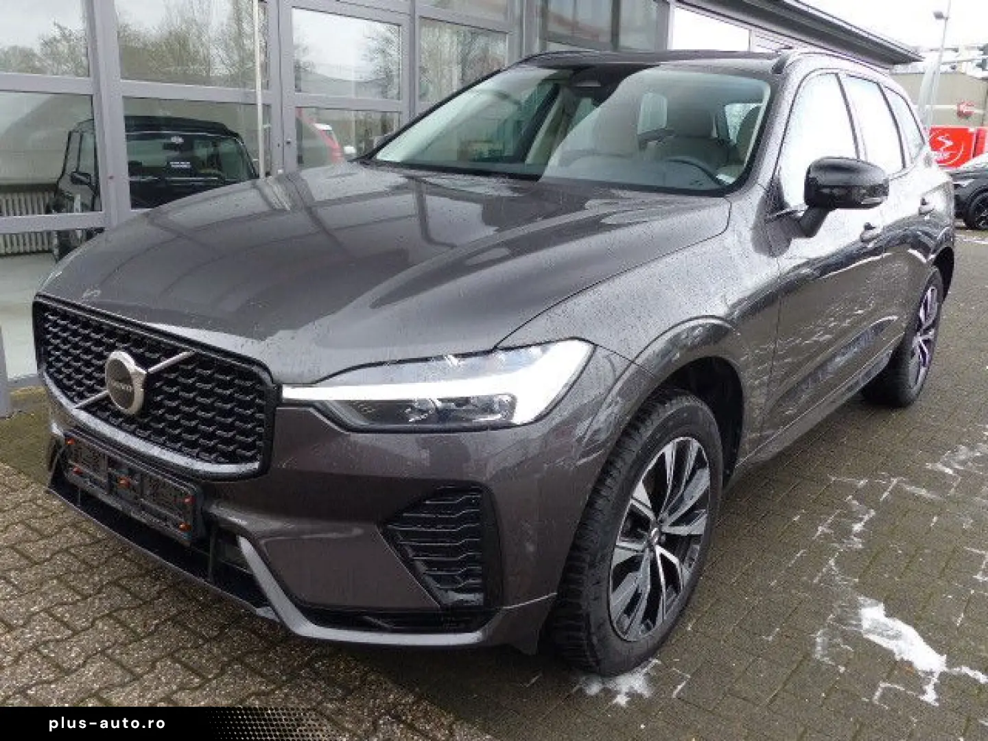 VOLVO XC60 Plus Dark B4 Aut.LEDER hell GOOGLE CAM
