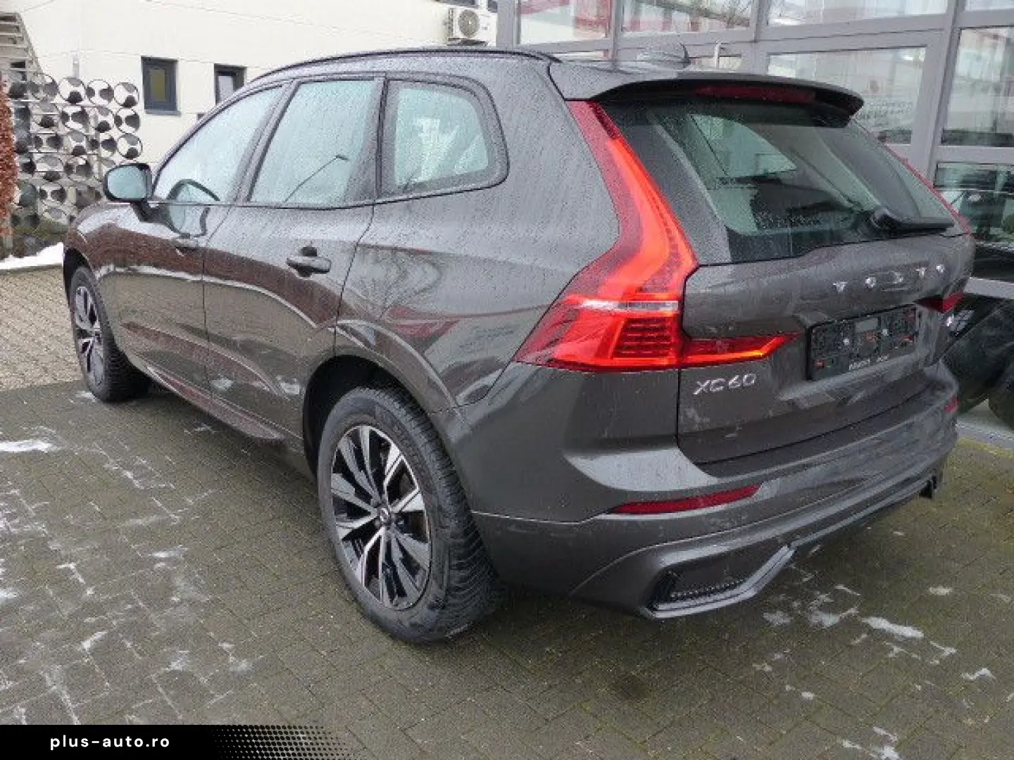 VOLVO XC60 Plus Dark B4 Aut.LEDER hell GOOGLE CAM