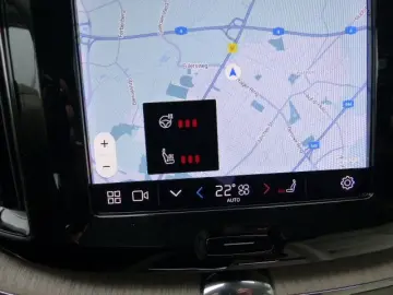 VOLVO XC60 Plus Dark B4 Aut.LEDER hell GOOGLE CAM