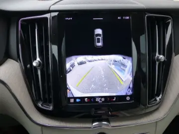 VOLVO XC60 Plus Dark B4 Aut.LEDER hell GOOGLE CAM