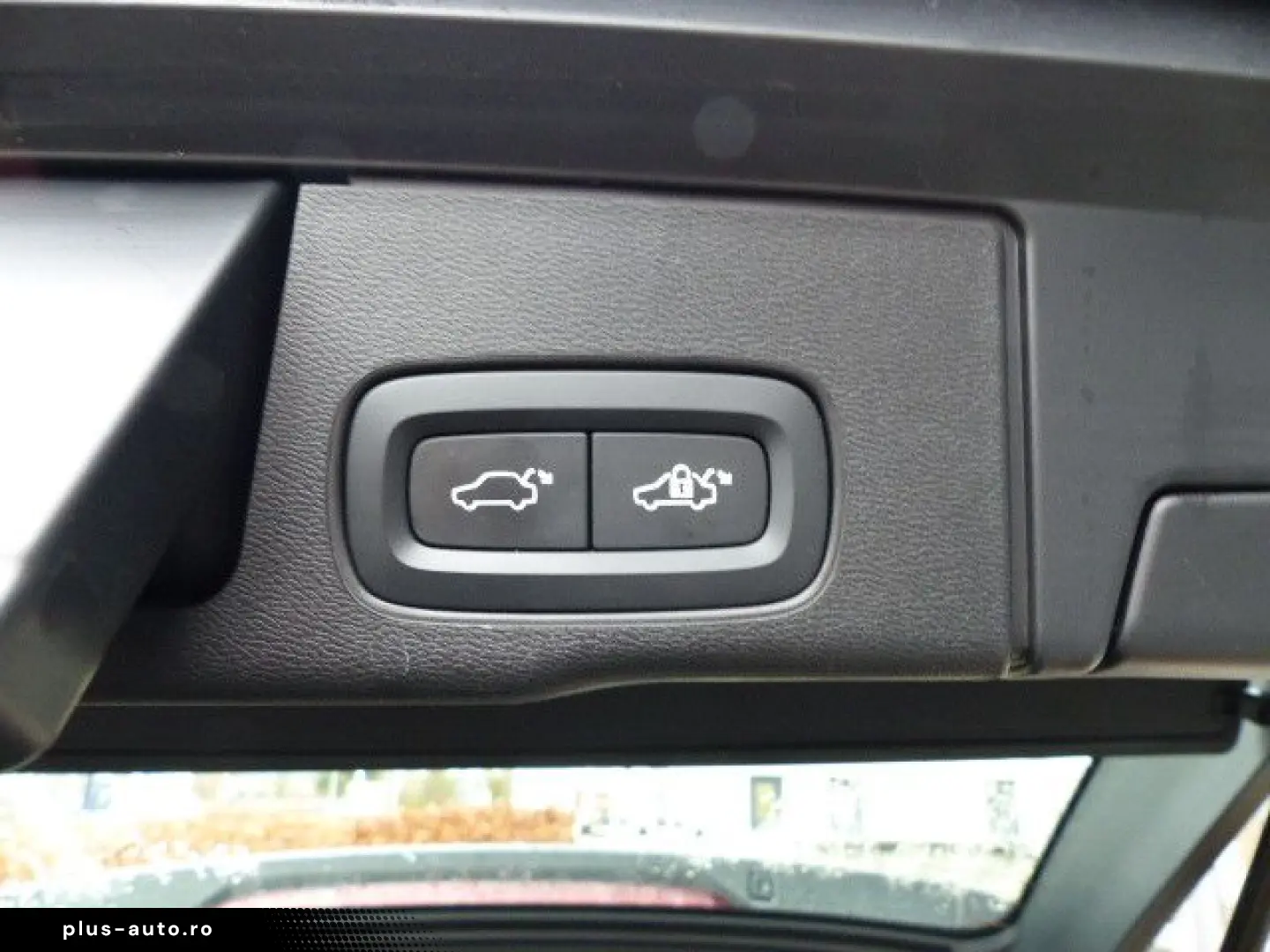 VOLVO XC60 Plus Dark B4 Aut.LEDER hell GOOGLE CAM