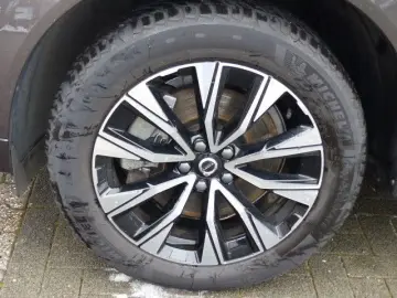VOLVO XC60 Plus Dark B4 Aut.LEDER hell GOOGLE CAM