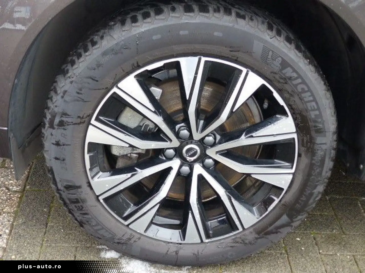 VOLVO XC60 Plus Dark B4 Aut.LEDER hell GOOGLE CAM