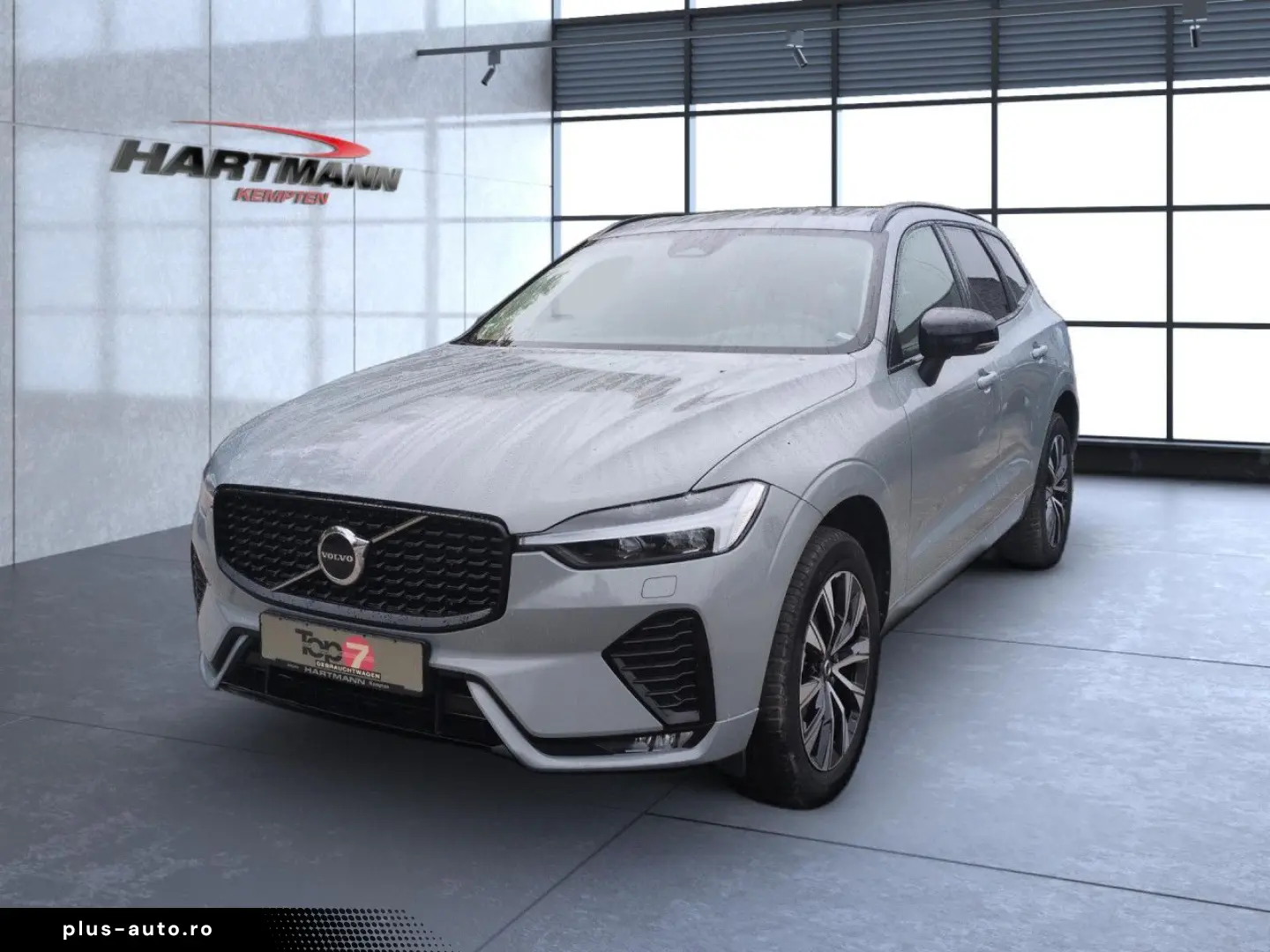 VOLVO XC 60 Plus Dark 2WD Bluetooth LED Vollleder