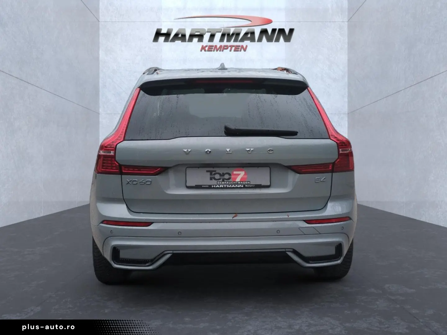 VOLVO XC 60 Plus Dark 2WD Bluetooth LED Vollleder