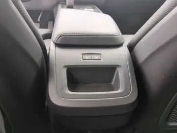 VOLVO XC 60 Plus Dark 2WD Bluetooth LED Vollleder