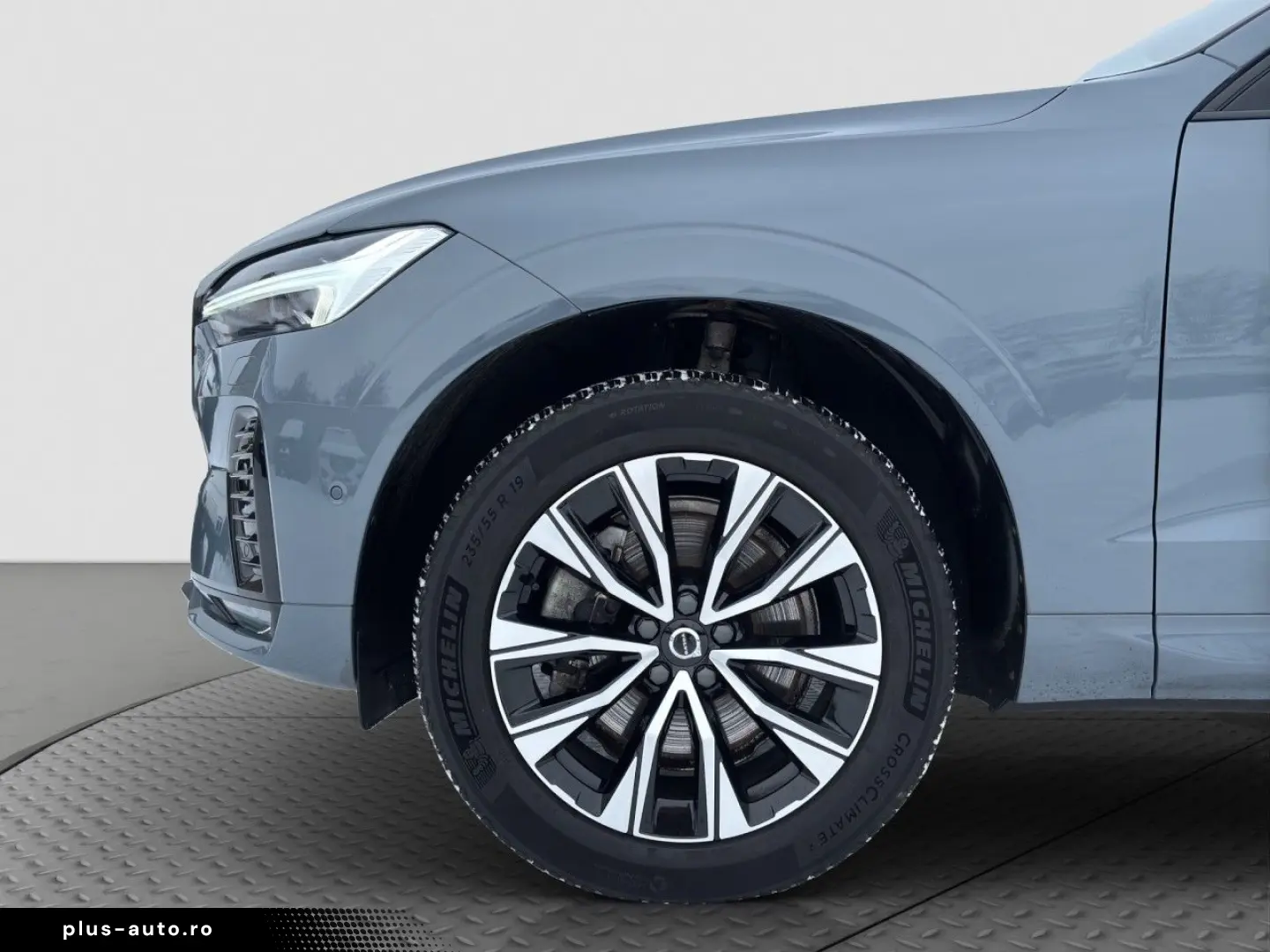 VOLVO XC60 B4 Plus Dark Pano Standhz 360Kam BLIS GJR