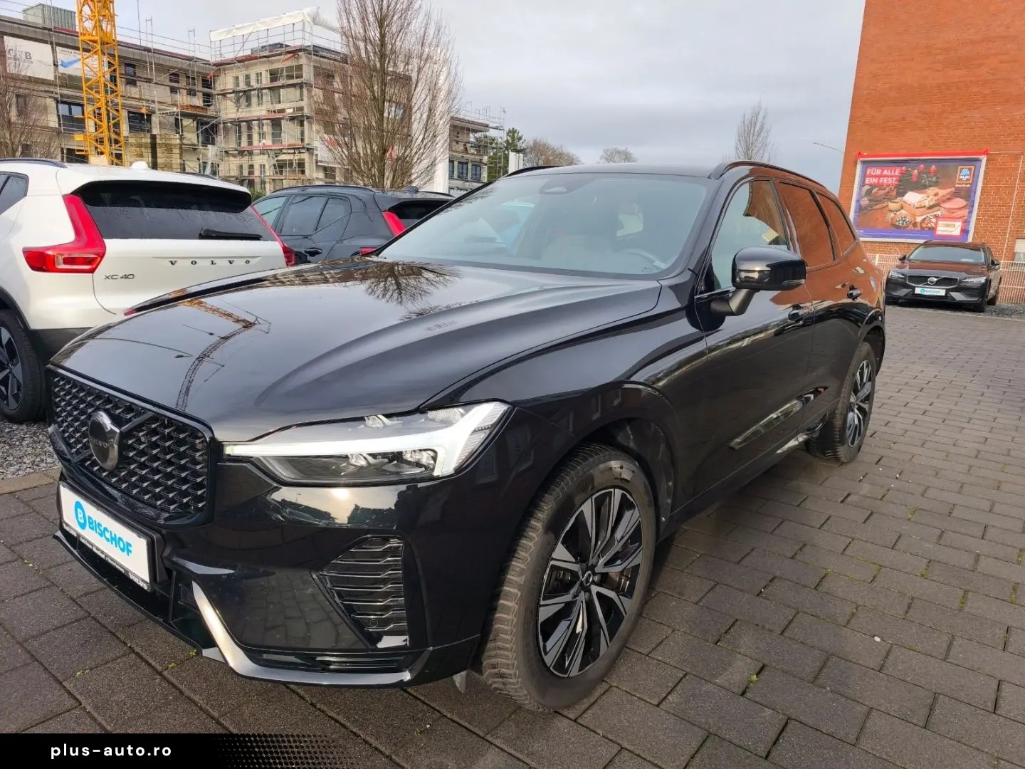 VOLVO XC60 B4 Plus Dark 2WD Mild Hybrid Navi Leder Dig