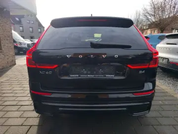 VOLVO XC60 B4 Plus Dark 2WD Mild Hybrid Navi Leder Dig